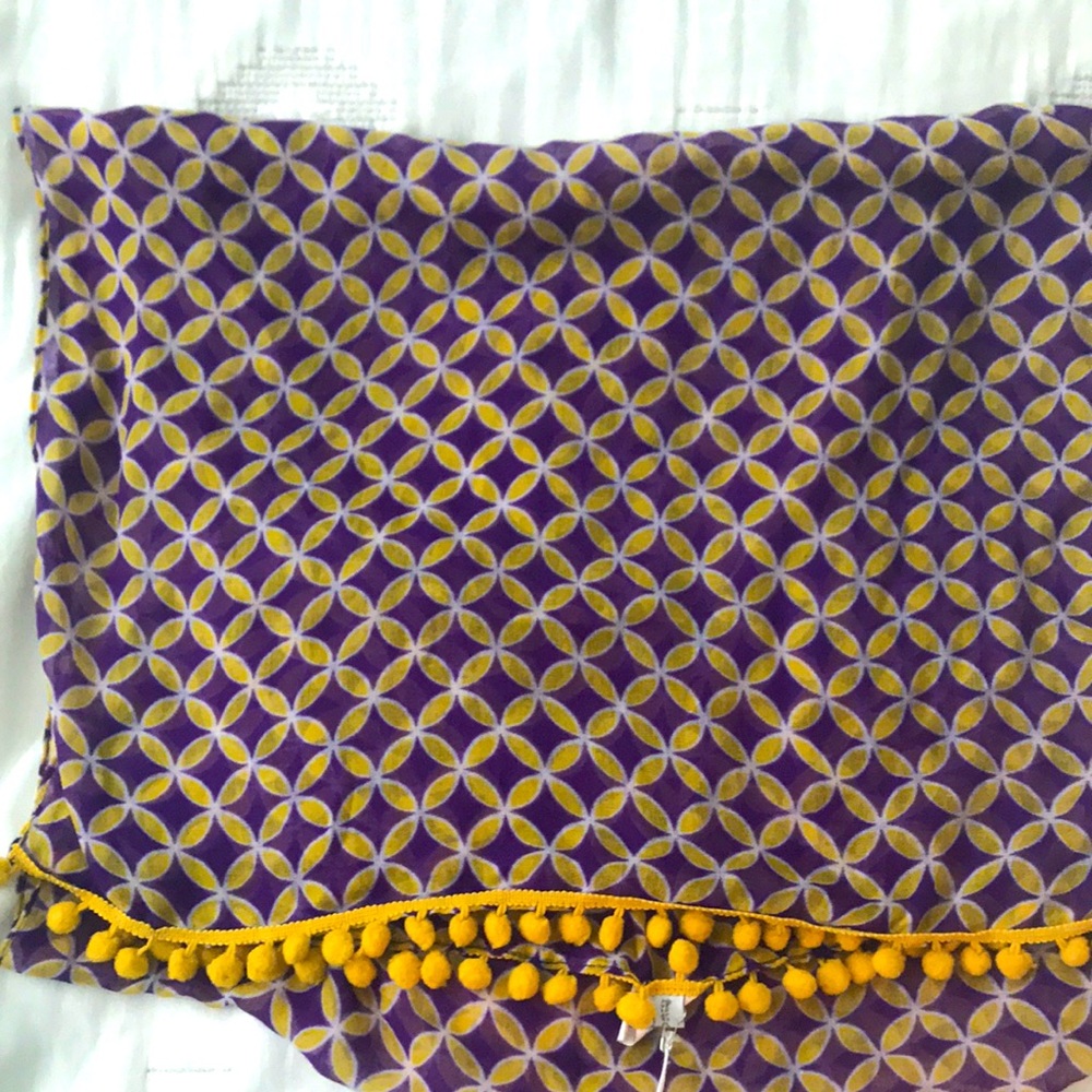 LSU color scarf/shawl